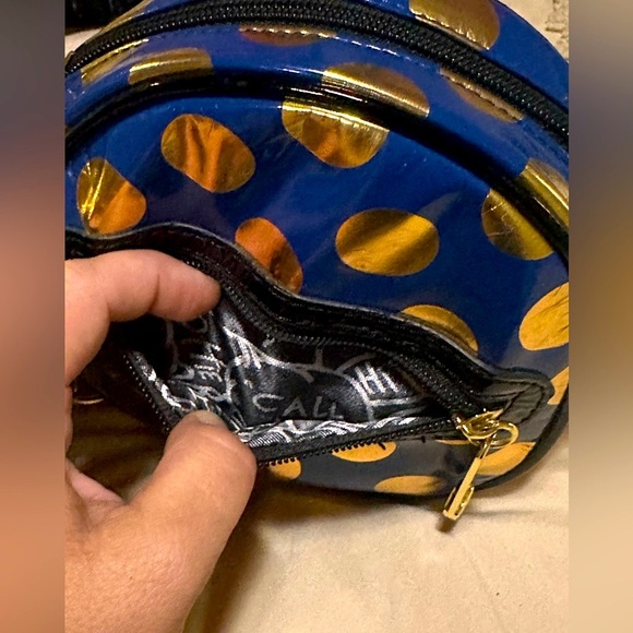 Betsey Johnson Patent Round Polka Dot Bag 💙🖤 - Picture 9 of 9